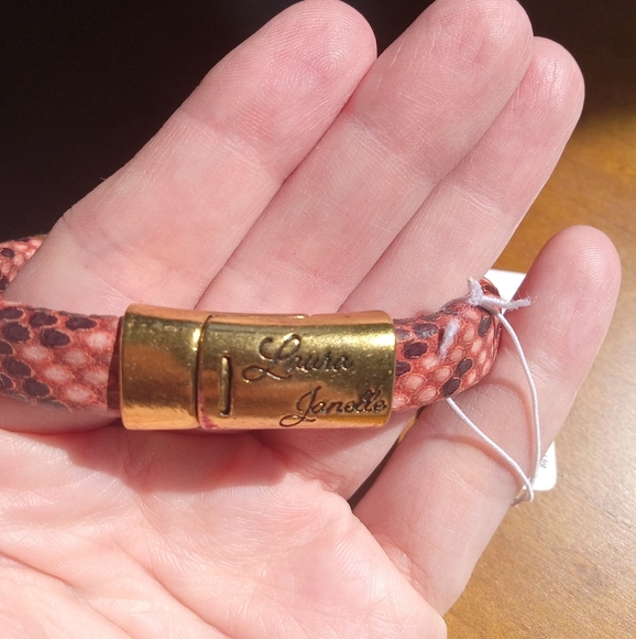 Laura Janelle Woman's Bracelet - Picture 7 of 9